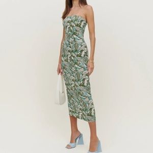 The cutest summer dress for a tropical vacation!